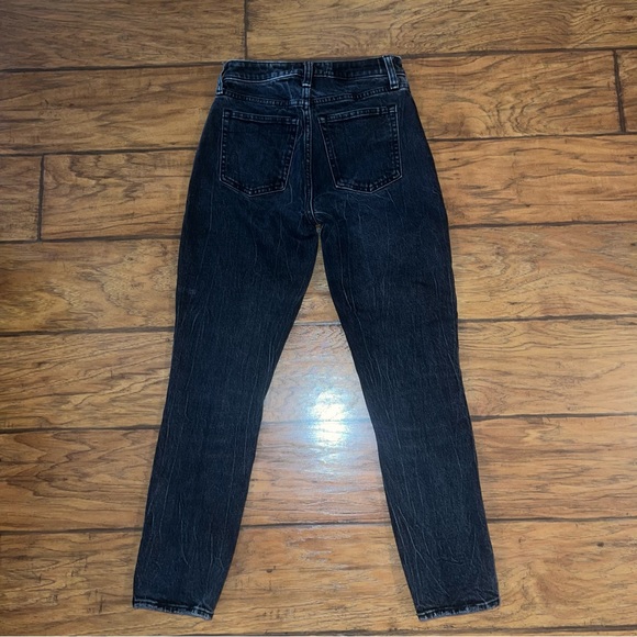 Abercrombie & Fitch Black Curve Love The Mom High Rise Jeans 00 - Picture 3 of 3